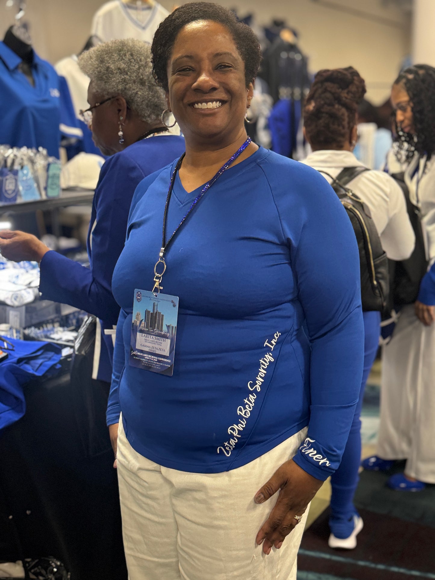 V-neck Heavyweight Zeta Pullover (WHITE or BLUE)