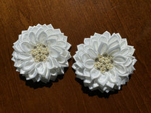 Load image into Gallery viewer, Flower Power Brooches
