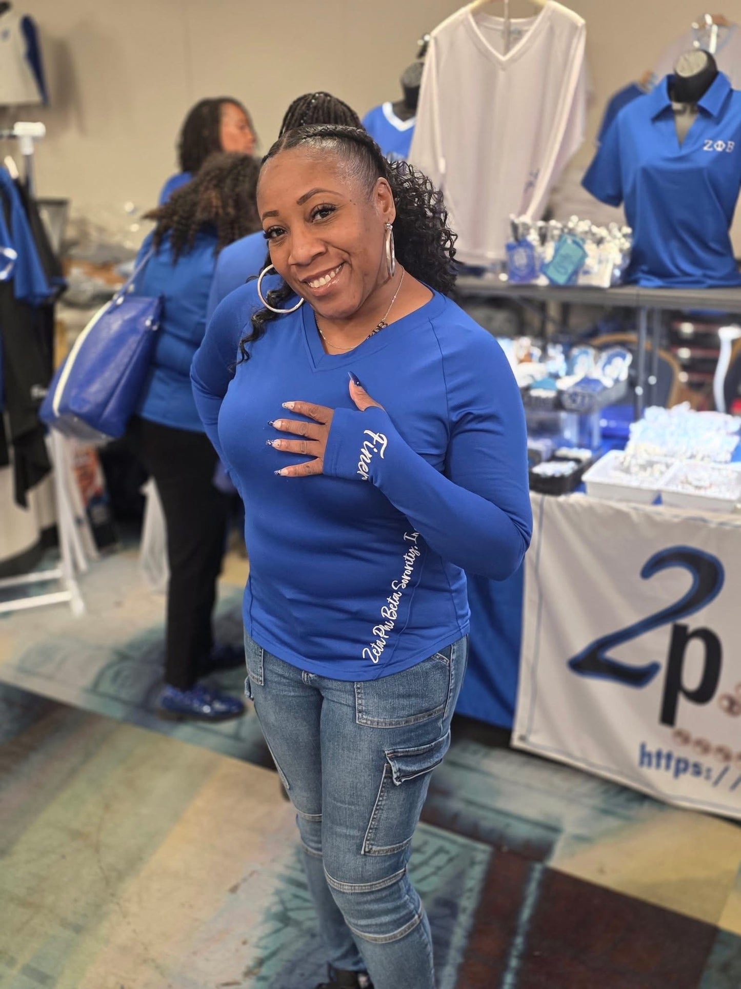 V-neck Heavyweight Zeta Pullover (WHITE or BLUE)