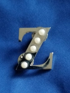 Stainless Z with 5 pearls lapel pin