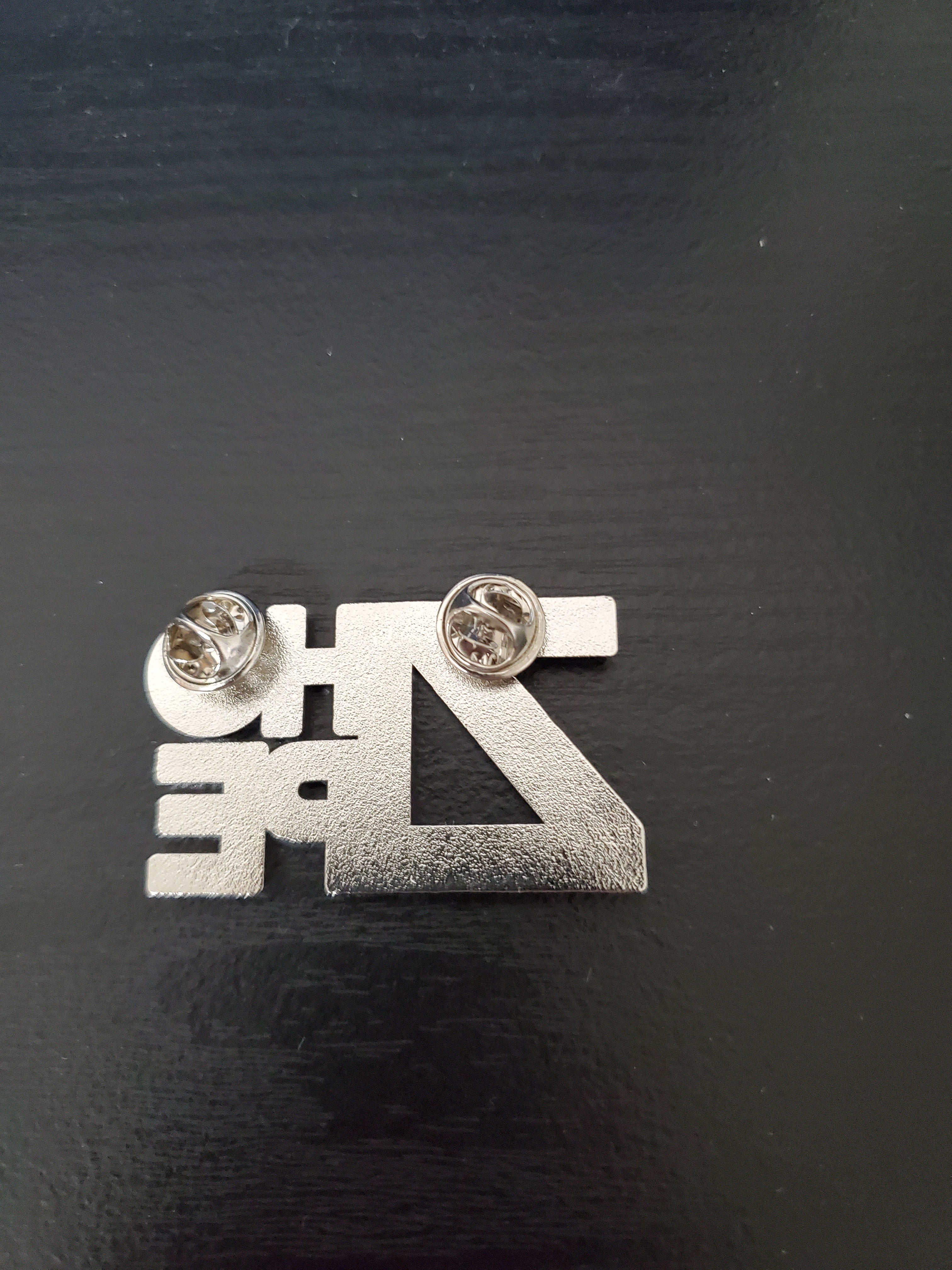 Z-Hope “Throwback” pin – 2pZnAPod
