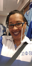 Load image into Gallery viewer, (PRE-ORDER) Pearl Custom Made Eyeglass Speclaces
